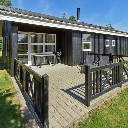 Three-bedroom Holiday In *