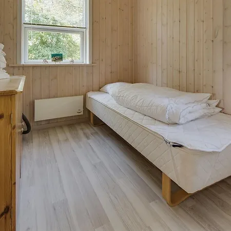Three-bedroom Holiday In 펜션